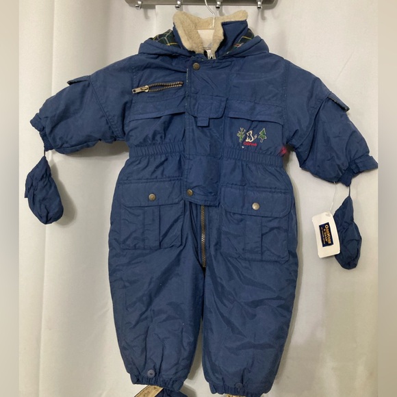 Baby OSHKOSH Hooded Snowsuit Size 18M NWT - Picture 1 of 8